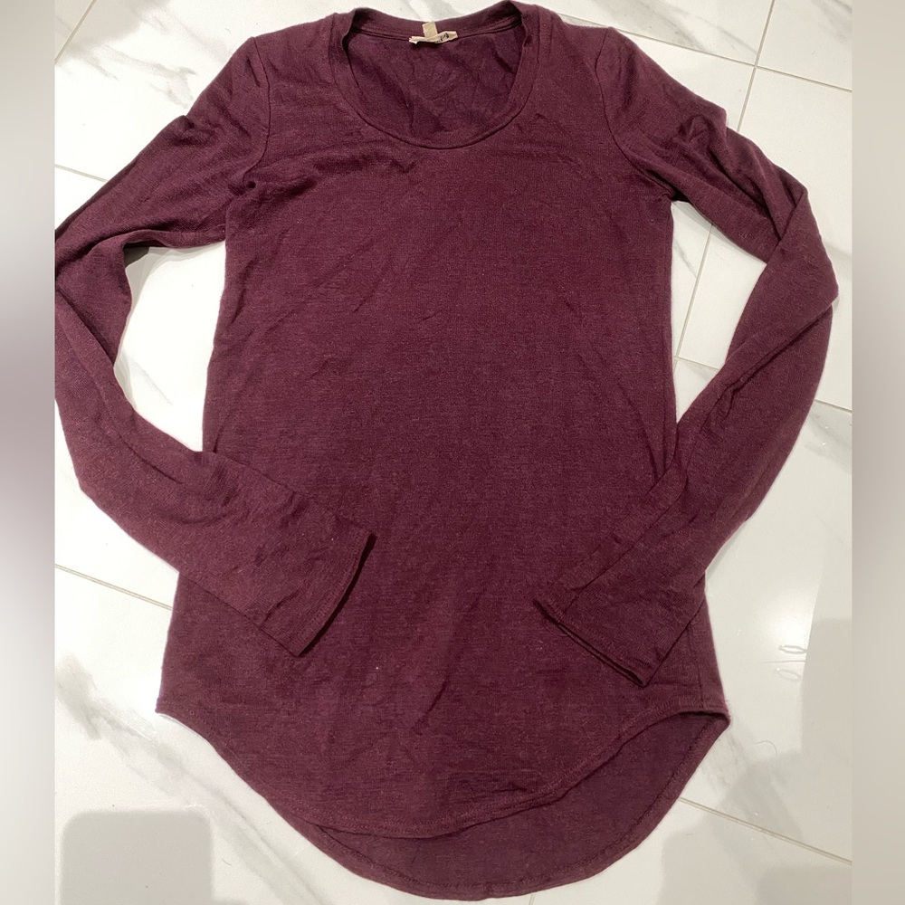 Wilfred Red Fitted Long Sleeve T-Shirt